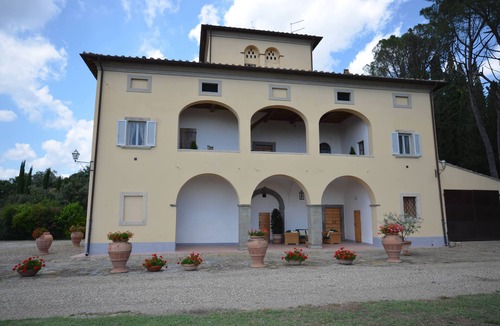 Lucignano Villa | Walking distance to town of Lucignano - 8 pax, Wi-Fi, private garden and pool