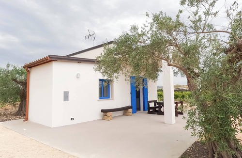 Borgo Bonsignore House | Waning Moon - Among the Citrus Trees in Ribera