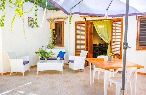 Pollina Apartment | White House "Rais Gerbi" apartment "Gerbi" in sea villa near Cefalù