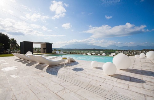 Partinico Villa | White Luxury Villa with pool and Jacuzzi in the Sicilian Countryside