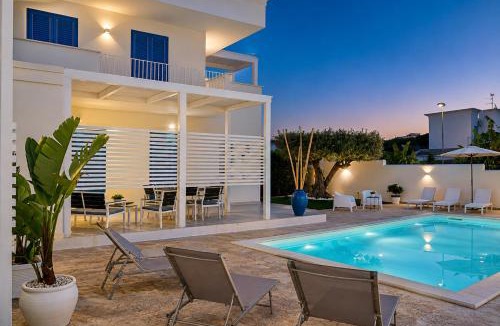 Realmonte Apartment | White Wall Home Scala dei turchi