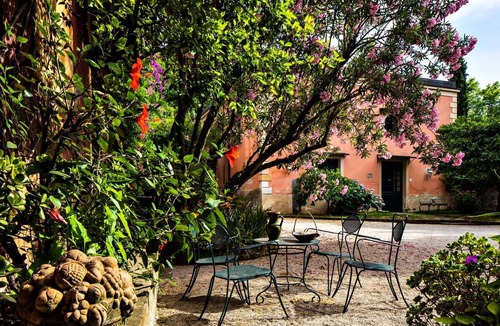 Nola Bed & Breakfast | woman Giustina independent suite 2-4 people, near Naples Caserta Pompeii