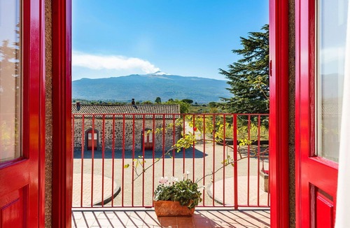 Castiglione di Sicilia Villa | Wonderful private villa for 8 people with WIFI, private pool, A/C, TV, terrace and panoramic view