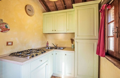 Pari Villa | Wonderful private villa for 4 guests with WIFI, patio, pets allowed and panoramic view