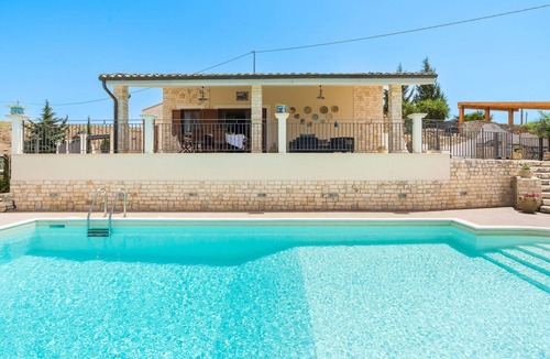 Montallegro Villa | Wonderful private villa for 6 people with A/C, WIFI, private pool and terrace