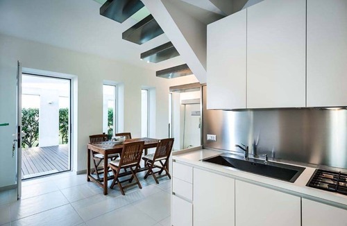 Torregrotta Villa | Wonderful private villa for 5 guests with A/C, WIFI, hot tub, TV, terrace and panoramic view