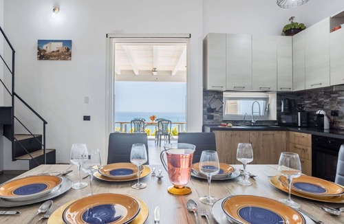 Pergole Villa | Wonderful private villa for 6 guests with A/C, WIFI, TV, terrace, pets allowed and panoramic view