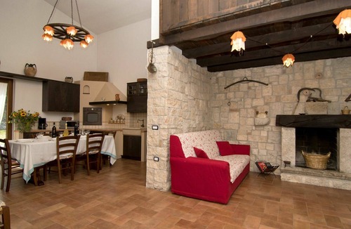 San Lupo House | Wonderful private villa with private pool, WIFI, A/C, TV, patio, pets allowed and panoramic view