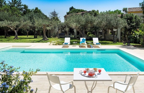 Salemi Villa | Wonderful private villa for 10 people with A/C, WIFI, private pool, TV and patio