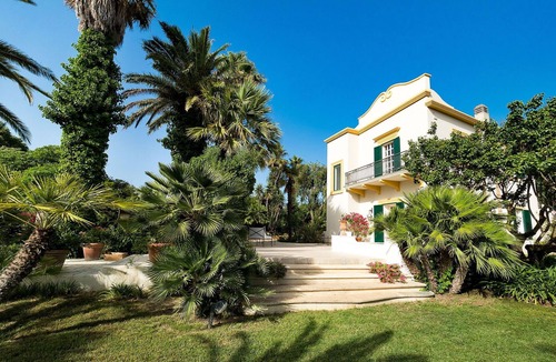 Salemi Villa | Wonderful private villa for 10 people with A/C, WIFI, private pool, TV and patio