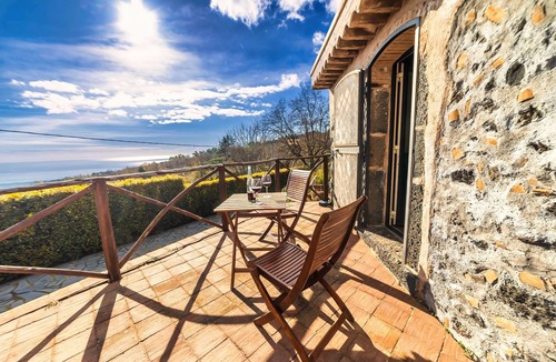 Piedimonte Etneo Villa | Wonderful Sicilian villa, built entirely of typical lava stone