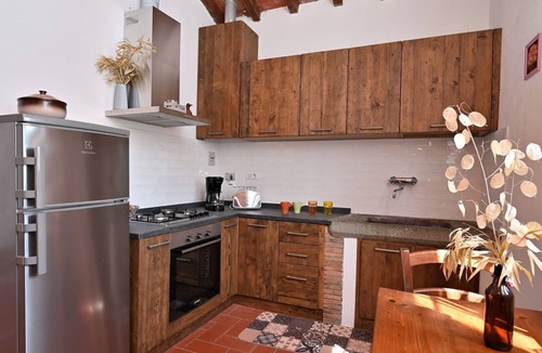 Loro Ciuffenna Villa | Wonderful villa for 12 guests with WIFI, private pool, TV, patio, pets allowed and panoramic view