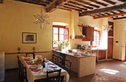 Capannori Villa | Wonderful villa with private pool, WIFI, hot tub, A/C, TV, patio and panoramic view, close to L.