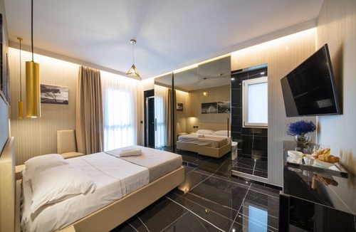 Nola Hotel | X Business