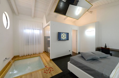 Saviano House | X Hotel
