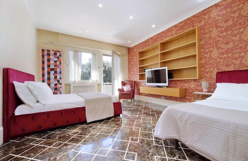 Quartiere XVII Trieste Apartment | YCH-Elegante appartamento vicino Villa Ada