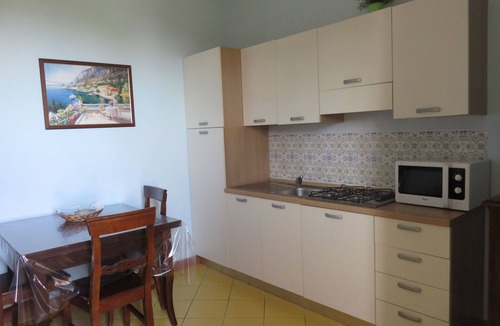 Santa Tecla Apartment | Zweizimmerwohnung 1 mit Terrasse, Gemeinschaftspool by Interhome