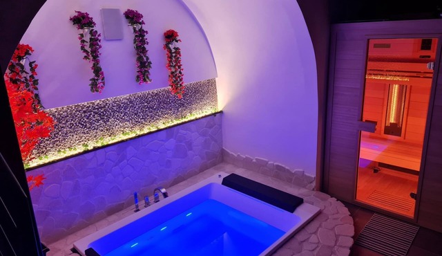1-bed Cottage With Indoor hot tub and Sauna