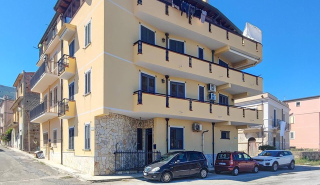 1 bedroom beautiful apartment in Acquedolci