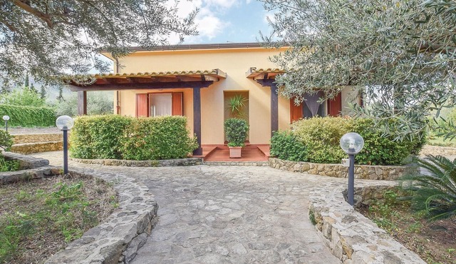 1 bedroom lovely apartment in San Nicola L'Arena