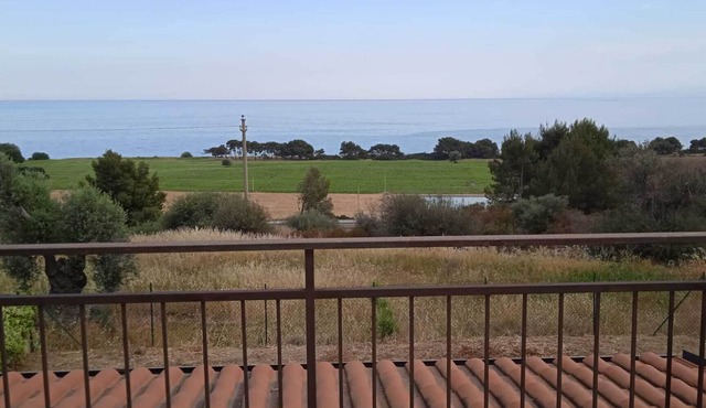 2 Bed Villa - Sleeps 4 - Pets - Garden - Parking