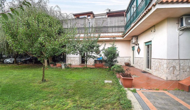2 bedroom amazing apartment in Napoli