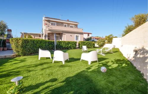 2 Bedroom Awesome Apartment In Ognina