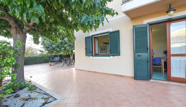 2 bedroom beach front home in Marina di Modica