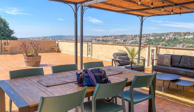 2 bedroom beautiful home in Modica