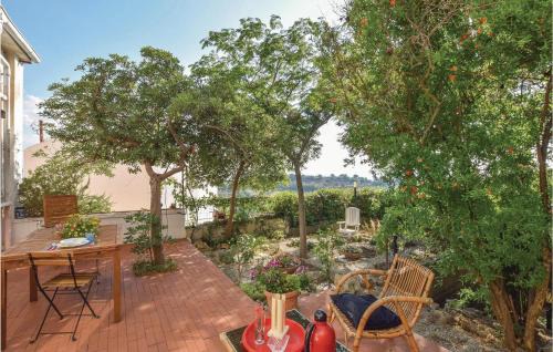 2 Bedroom Cozy Apartment In Ferrandina