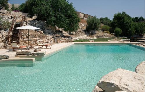 2 Bedroom Nice Home In Ragusa