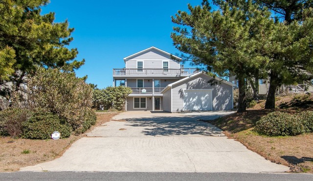 2875 - MOJO'S, Duck Beachfront Home w/Pool Table & Views in Duck