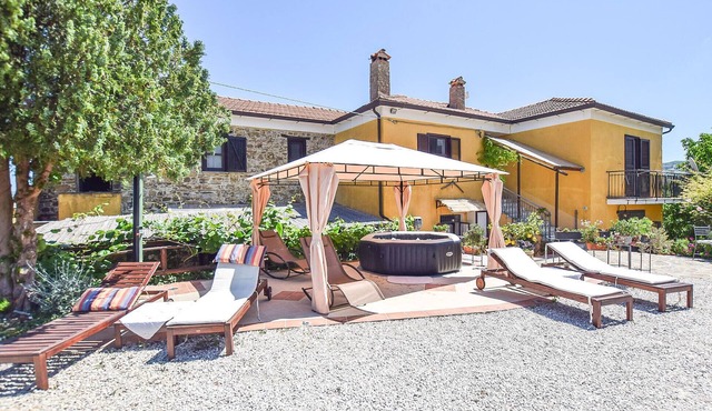 3 bedroom amazing home in Laureana Cilento