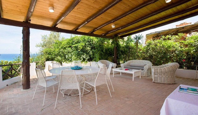 3 bedroom amazing home in Parghelia -VV-