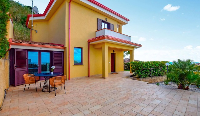 3 bedroom awesome home in Diamante