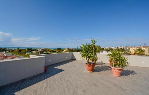 3 Bedroom Gorgeous Apartment In Marina Di Modica