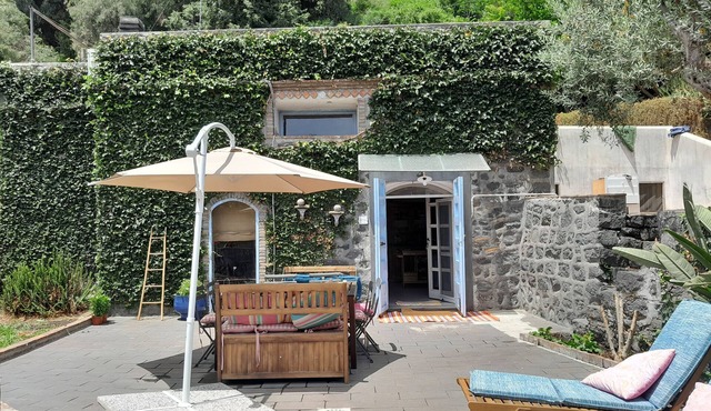 3 Bedroom Private vacation home in riposto
