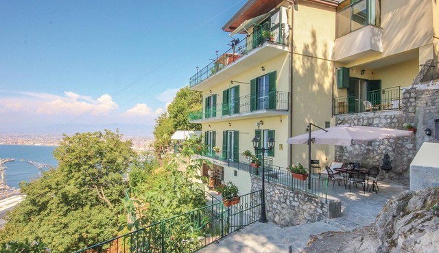 4 bedroom beach front home in C.mmare di Stabia -NA-
