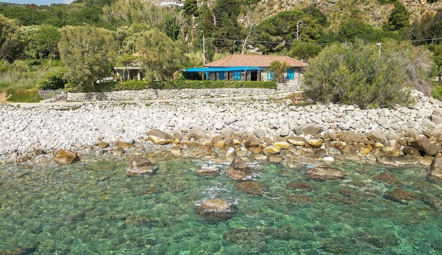 4 bedroom lovely home in Ricadi
