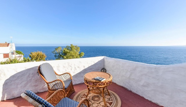 5 bedroom stunning home in Stalettì