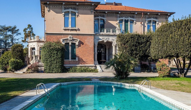 A Fabulous Art Nouveau Villa on the Outskirts of Milan and Near the Rho Exhibition Center—Perfect for Relaxation or Business in Parabiago