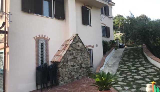 ABAKAINON COUNTRY B & B