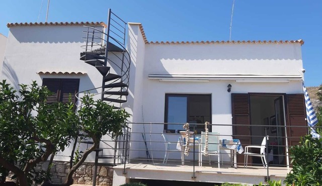 Adriana cottage