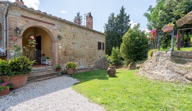 Agriturismo La Fonte di Trequanda – Il Focolare Apartment with Pool