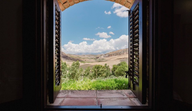 Agriturismo Ponte Calatrasi Room '16' with Mountain View, Wi-Fi and Air Conditioning