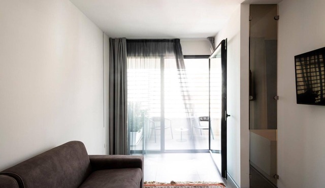 Alkamuri Posh Hotel & Spa * 107 Jacuzzi Suite