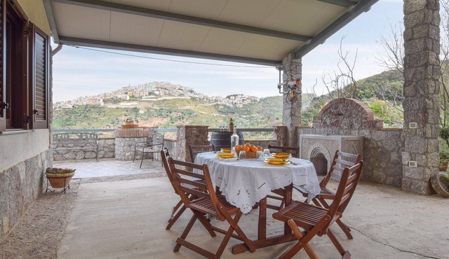 Amazing home in San Marco D'Alunzio with WiFi