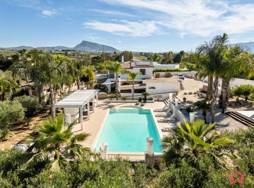 Amazing Villa with pool & Jacuzzi