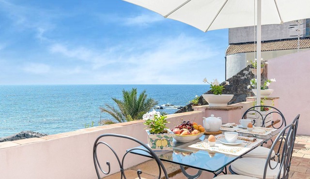 Ancient residence overlooking the sea, with garden