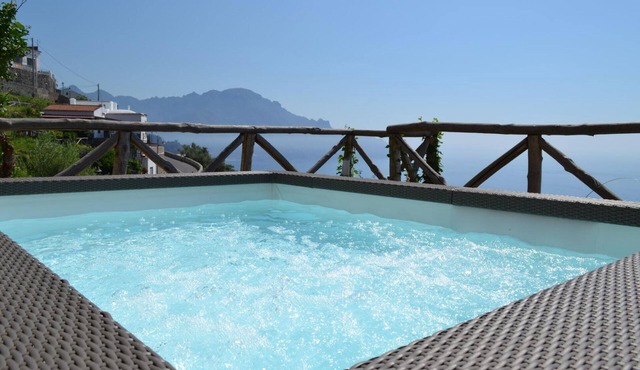 Antico Sogno 8 exclusive property with jacuzzi and parking space near Amalfi